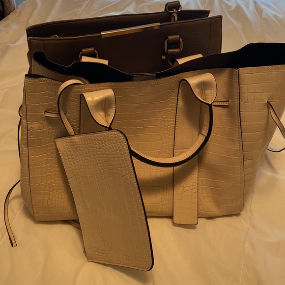 Two beautiful purses 👜 - Picture 2 of 4